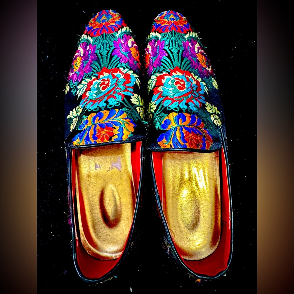 Premium Black Multicolor Floral Loafers